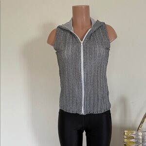 Stylish Gray Sleeveless Hoodie via Brazil activewear vest size medium